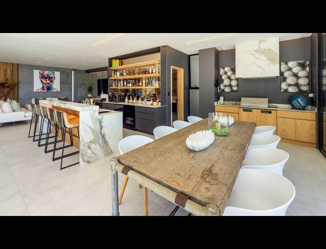 5 BEDROOM HOUSE FOR SALE IN ZULULAMI LUXURY COASTAL ESTATE